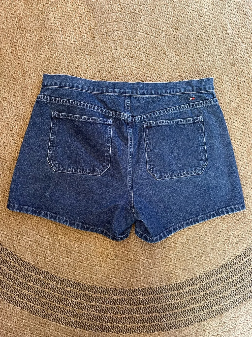 vintage Tommy Hilfiger jean shorts front patch pockets flag logo patch denim